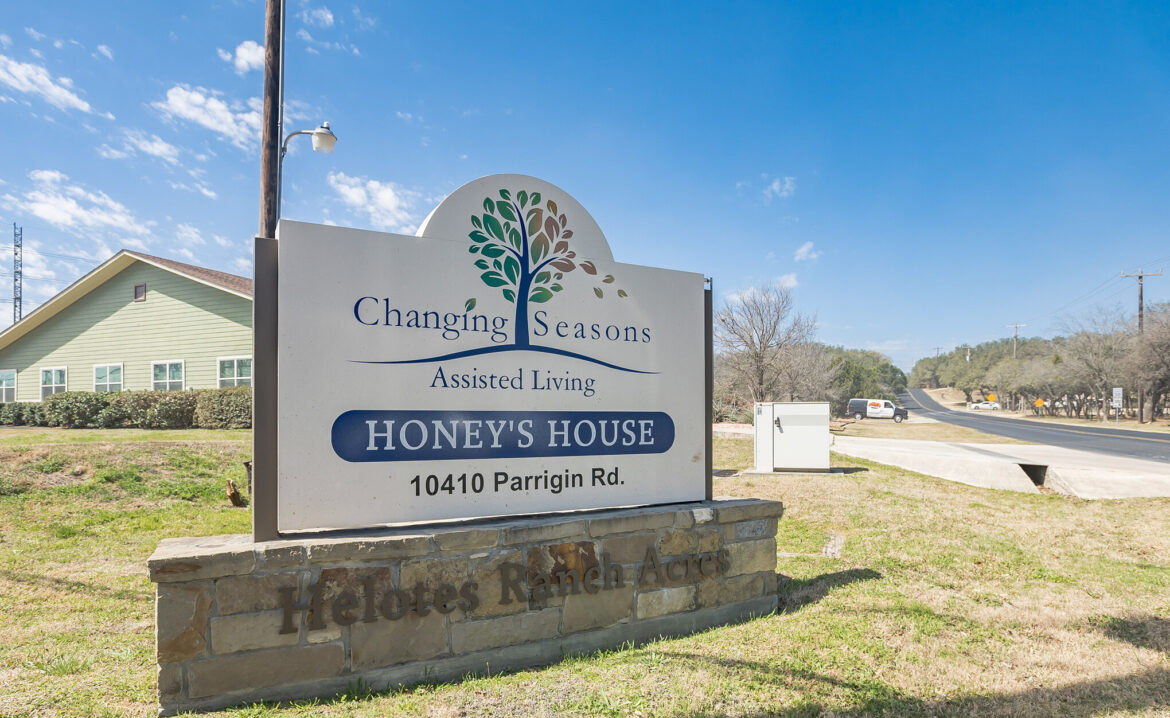 Honey's House of Holetes