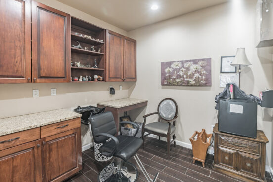 Honey's House of Holetes