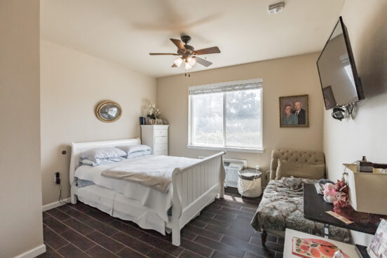 Honey's House of Holetes